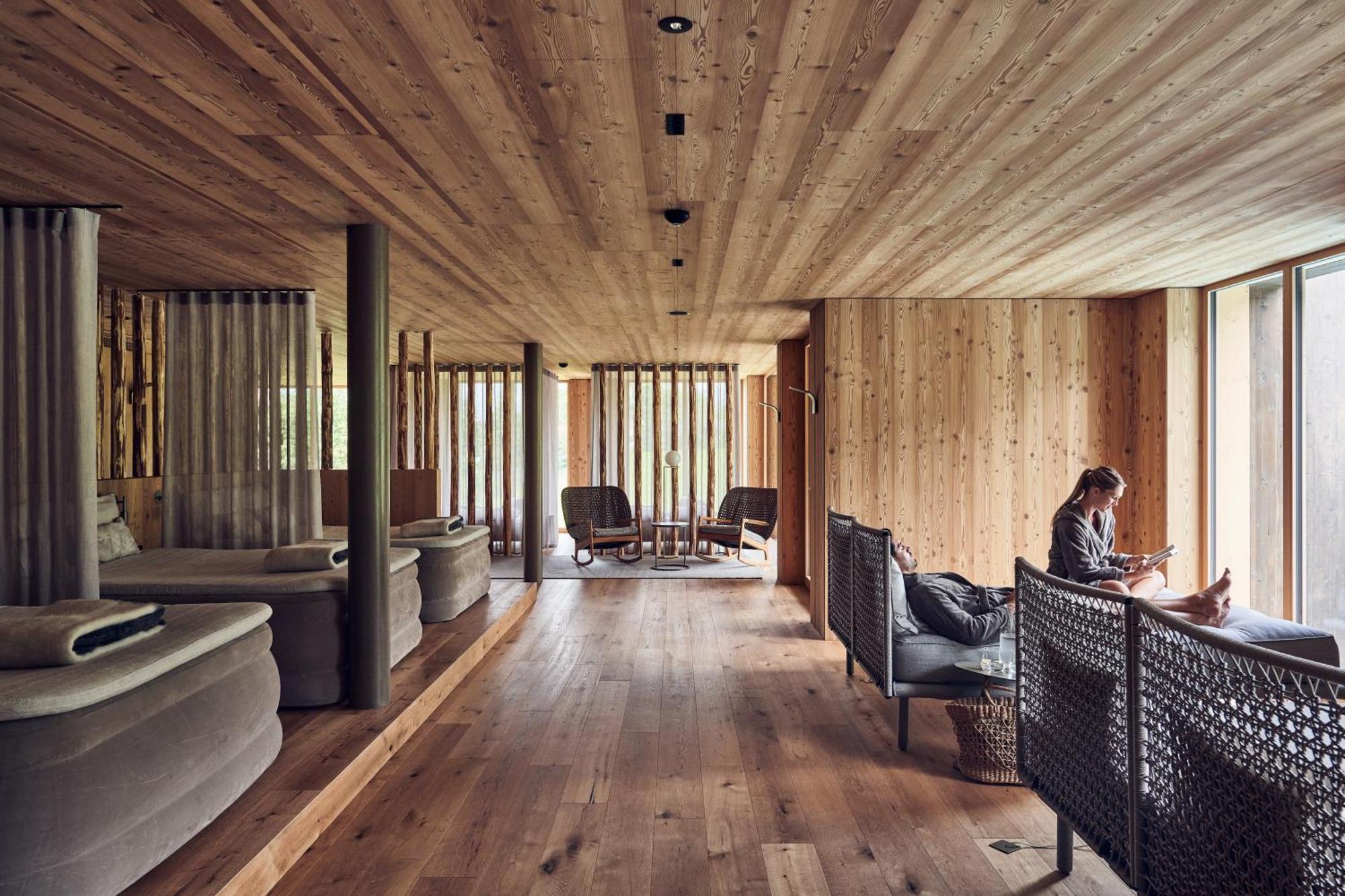 Falkensteiner Hotel Kronplatz - The Leading Hotels Of The World (Adults Only) Riscone Esterno foto Interior of the hotel