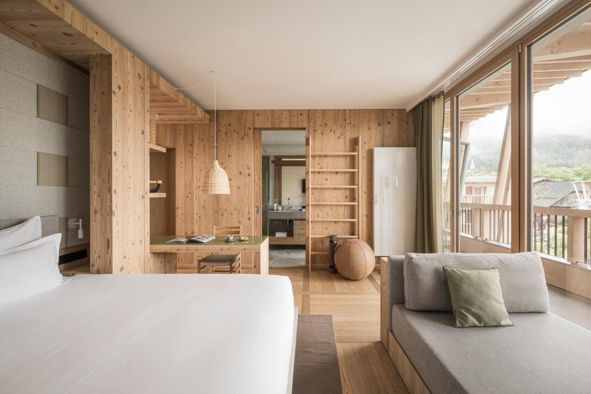 Falkensteiner Hotel Kronplatz - The Leading Hotels Of The World (Adults Only) Riscone Camera foto A room at the 7132 Summit
