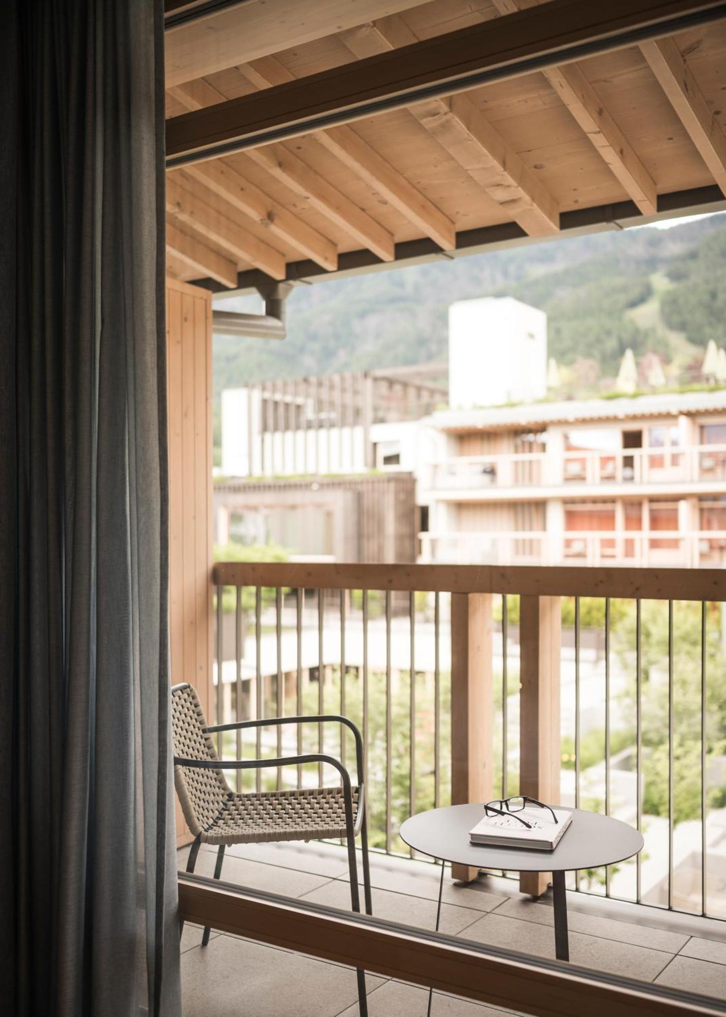 Falkensteiner Hotel Kronplatz - The Leading Hotels Of The World (Adults Only) Riscone Camera foto A balcony